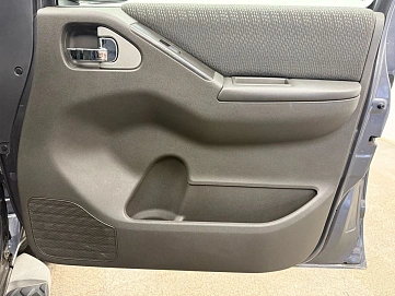 Nissan Pathfinder, 2011г., полный привод, механика