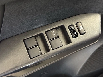 Toyota RAV4, 2015г, передний привод, автомат