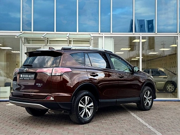 Toyota RAV4, 2017г, полный привод, вариатор
