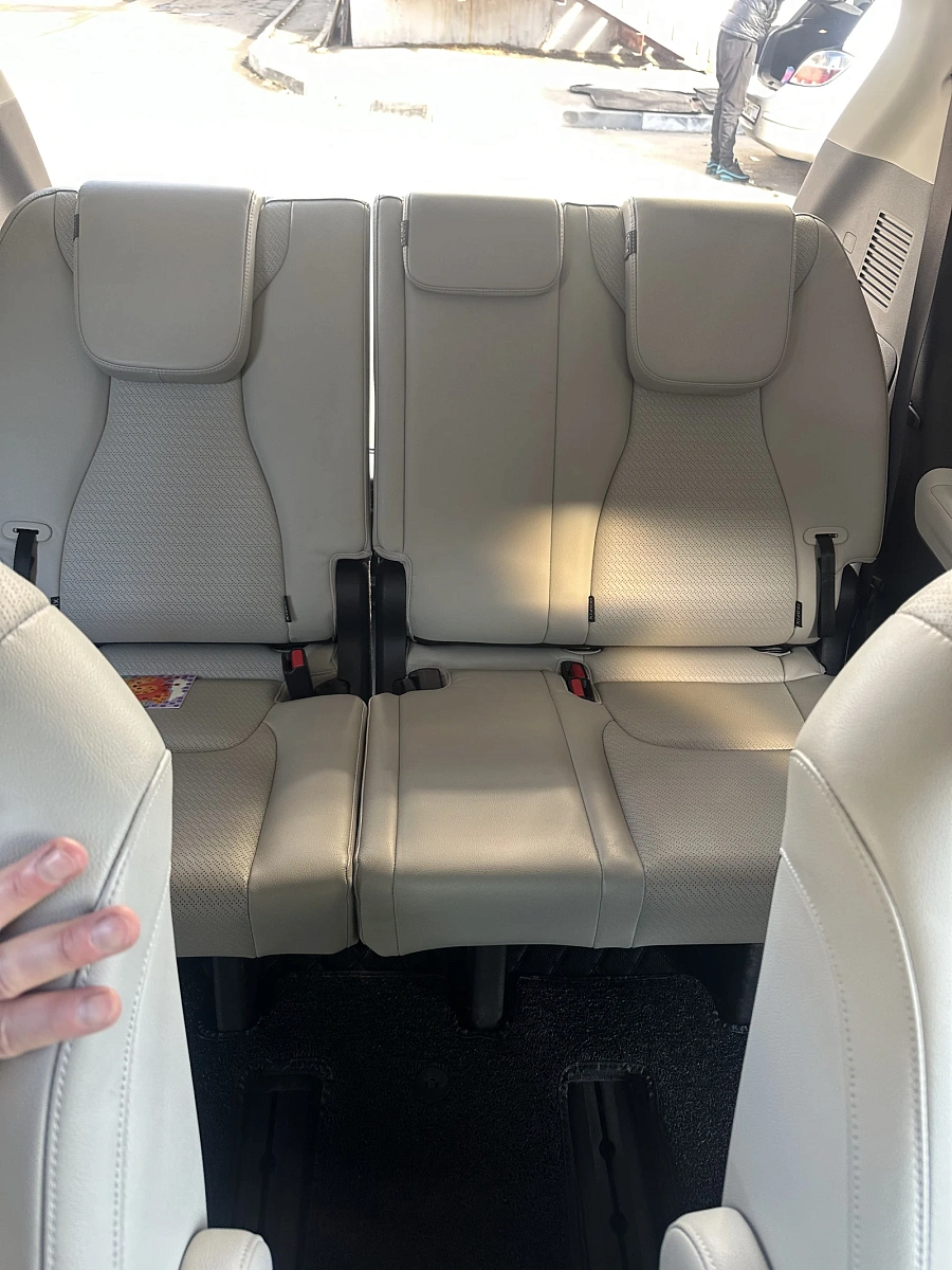 Kia Carnival, 2021г., передний привод, автомат