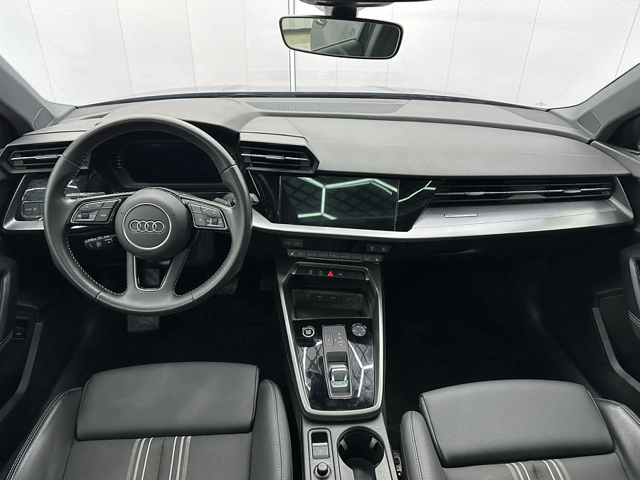 Audi A3, 2022г., передний привод, робот