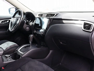 Nissan X-Trail, 2016г, передний привод, вариатор