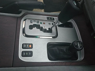 Toyota Land Cruiser, 2006г, полный привод, автомат