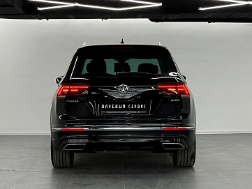 Volkswagen Tiguan, 2020г, полный привод, робот