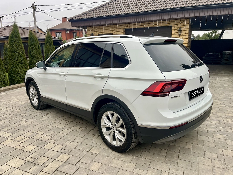 Volkswagen Tiguan, 2019г., полный привод, робот