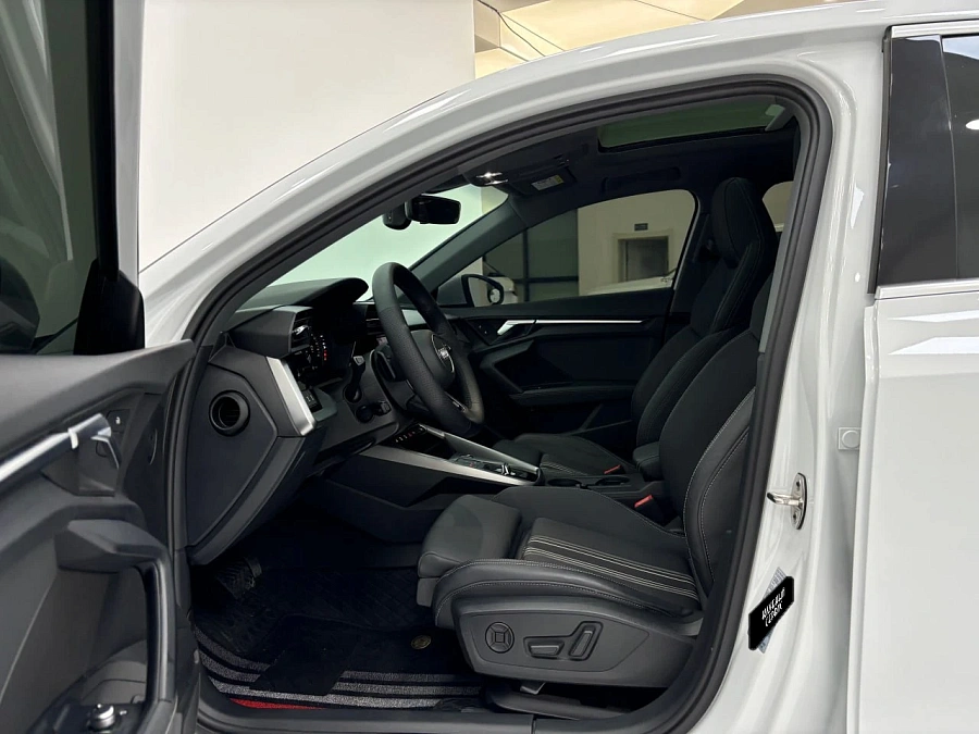 Audi A3, 2021г., передний привод, автомат