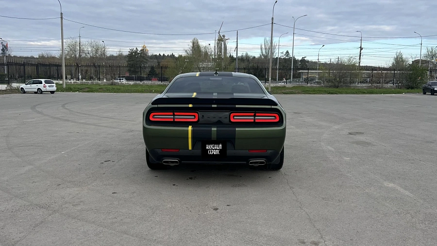 Dodge Challenger, 2020г., задний привод, автомат
