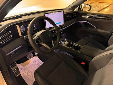Volkswagen Tiguan, 2024г, полный привод, робот