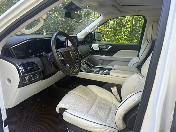 Lincoln Navigator, 2017г, полный привод, автомат