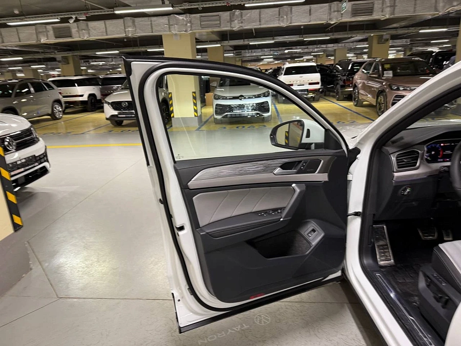 Volkswagen Tayron, 2024г., полный привод, робот