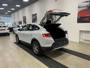 Renault Arkana, 2019г, передний привод, вариатор