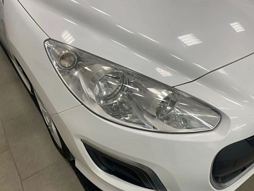 Peugeot 308, 2011г, передний привод, автомат