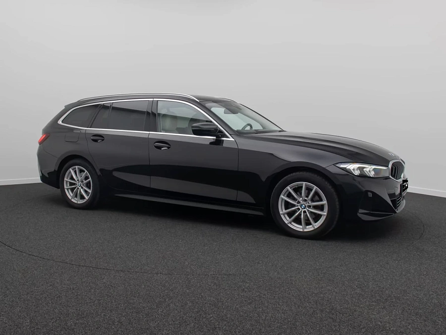 BMW 3 серии, 2022г., задний привод, автомат