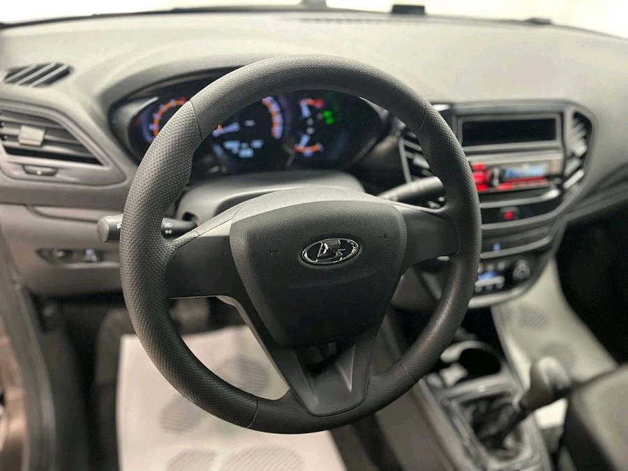 Lada (ВАЗ) Vesta, 2021г., передний привод, механика