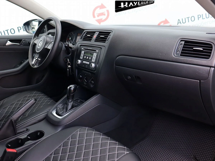 Volkswagen Jetta, 2013г., передний привод, автомат