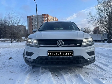 Volkswagen Tiguan, 2017г, полный привод, робот