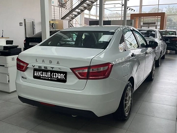 Lada (ВАЗ) Vesta, 2018г, передний привод, механика