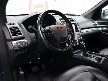 Ford Explorer, 2018г, полный привод, автомат