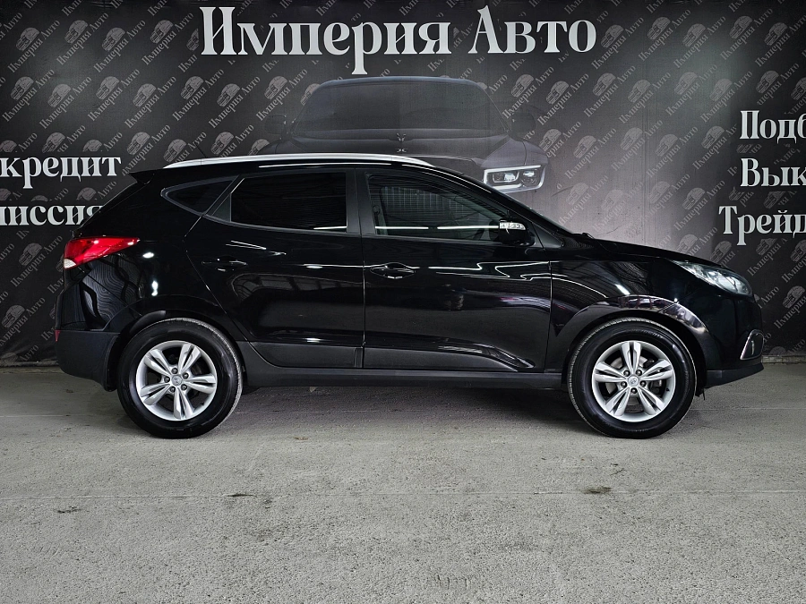 Hyundai ix35, 2012г., передний привод, автомат