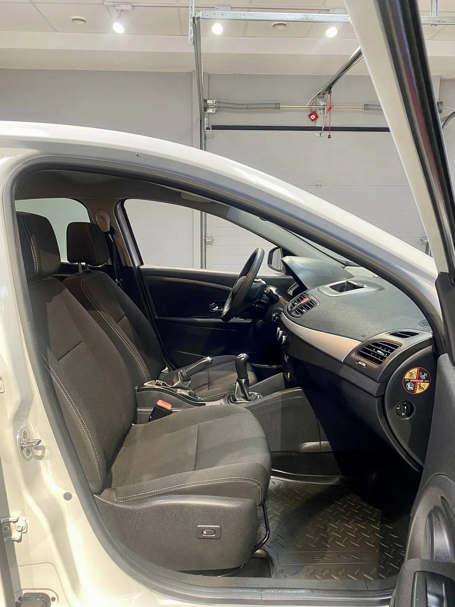 Renault Megane, 2014г., передний привод, механика