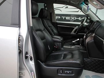 Toyota Land Cruiser, 2011г, полный привод, автомат