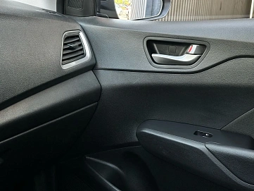 Hyundai Solaris, 2018г, передний привод, автомат