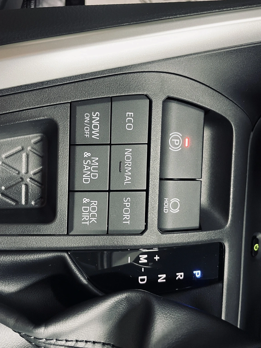 Toyota RAV4, 2025г., полный привод, вариатор