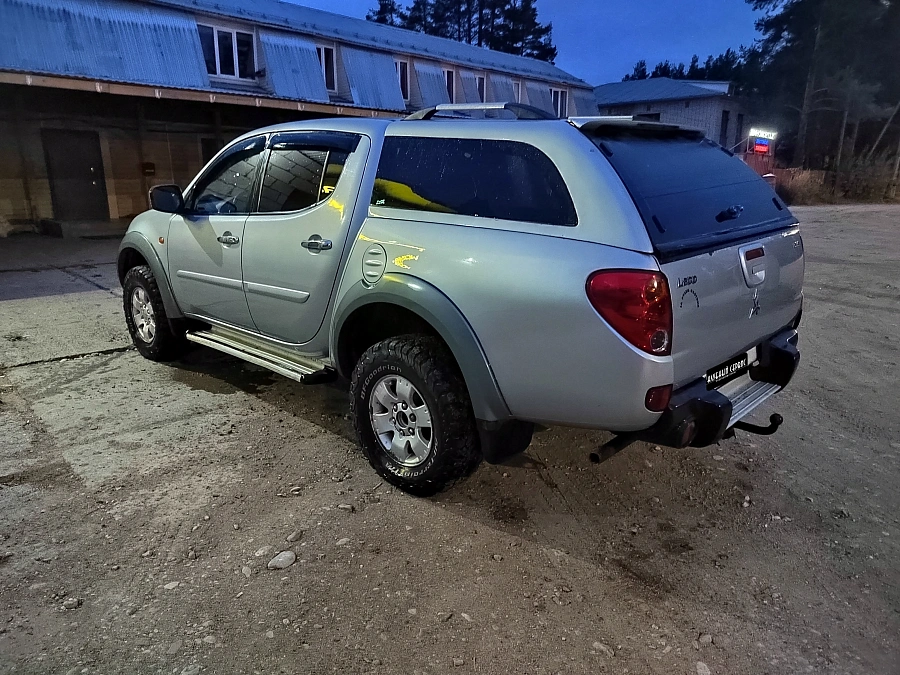 Mitsubishi L200, 2008г., полный привод, механика