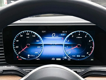 Mercedes-Benz GLS, 2023г, полный привод, автомат