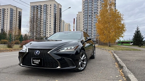 Lexus ES, 2019г, передний привод, вариатор