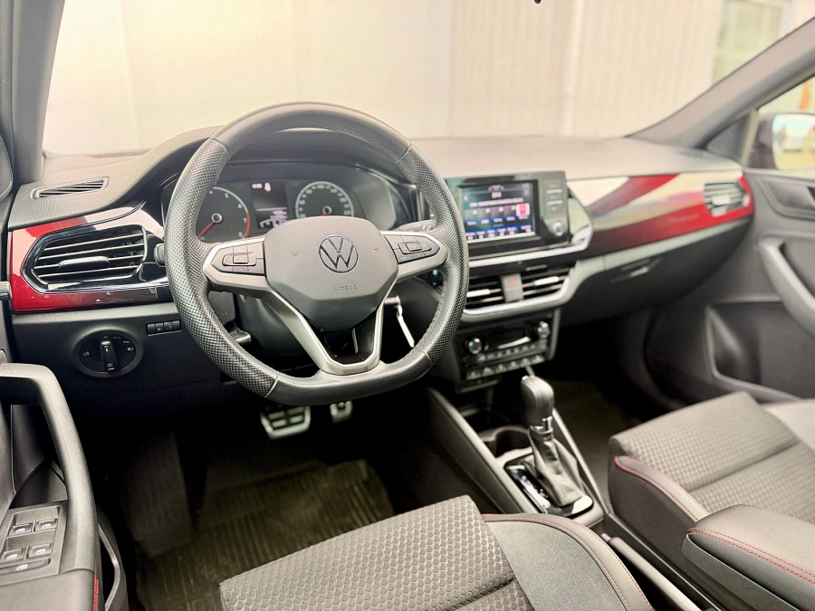 Volkswagen Polo, 2021г., передний привод, автомат