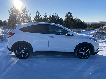 Honda Vezel, 2021г, передний привод, вариатор