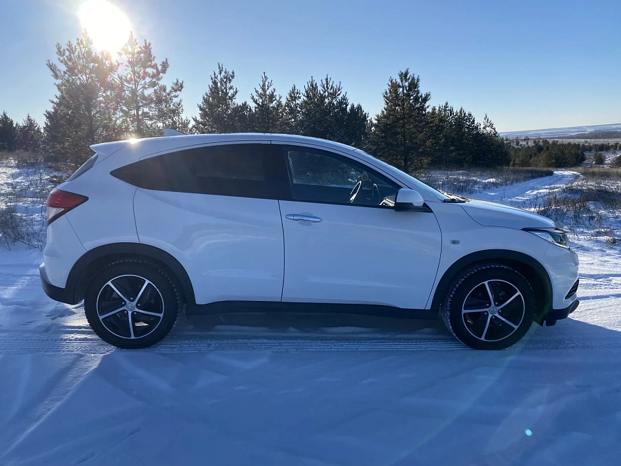 Honda Vezel, 2021г., передний привод, вариатор