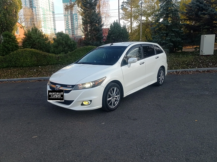 Honda Stream, 2011г., передний привод, автомат