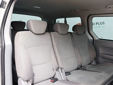 Hyundai , 2011г., задний привод, автомат