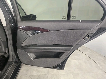 Mercedes-Benz E-Класс, 2005г, задний привод, автомат