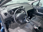 Peugeot , 2010г., передний привод, механика
