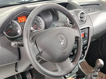 Renault Duster, 2013г, полный привод, механика