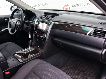 Toyota Camry, 2014г, передний привод, автомат