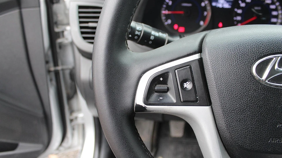 Hyundai Solaris, 2013г., передний привод, механика