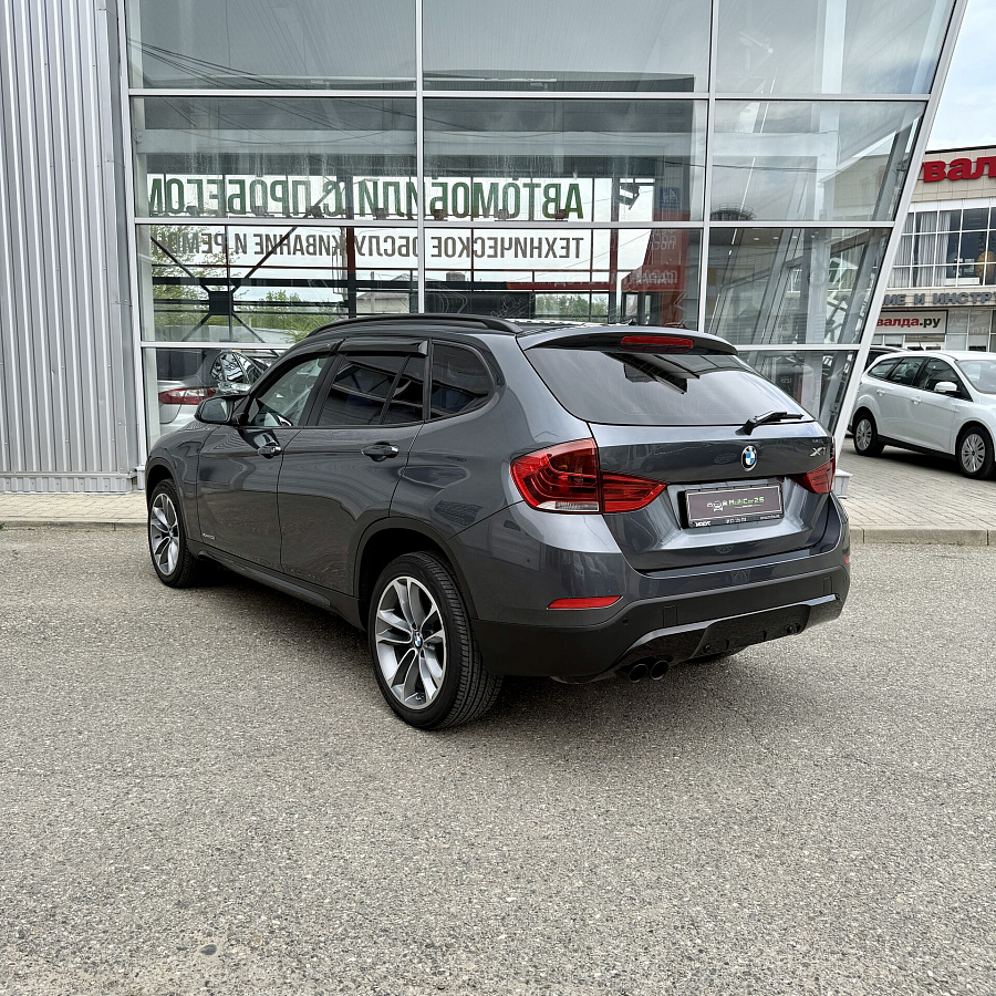 BMW , 2012г., передний привод, автомат