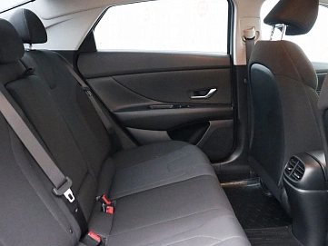 Hyundai Elantra, 2021г, передний привод, автомат