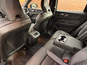 Volvo XC60, 2025г, полный привод, автомат