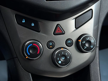 Chevrolet Aveo, 2012г., передний привод, механика