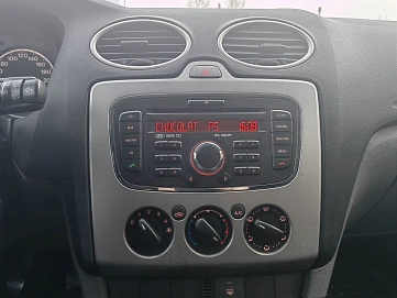 Ford Focus, 2010г, передний привод, механика