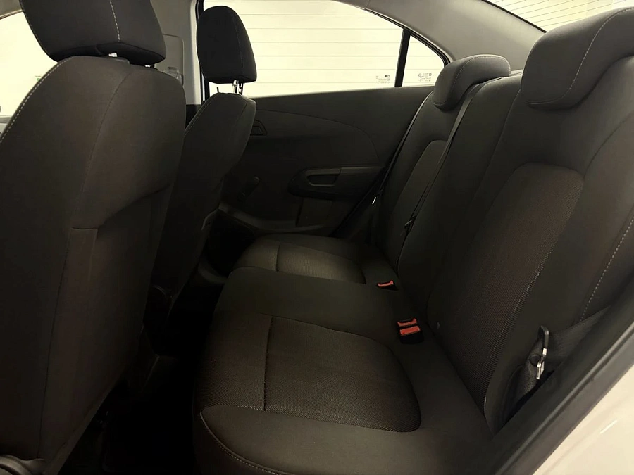 Chevrolet Aveo, 2012г., передний привод, механика