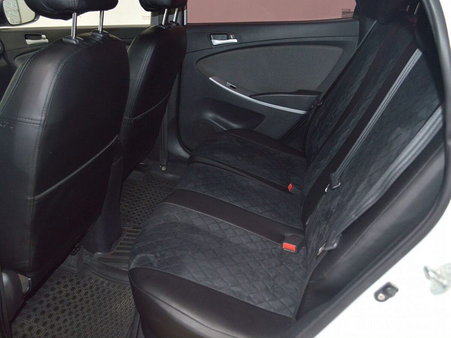 Hyundai Solaris, 2012г., передний привод, автомат