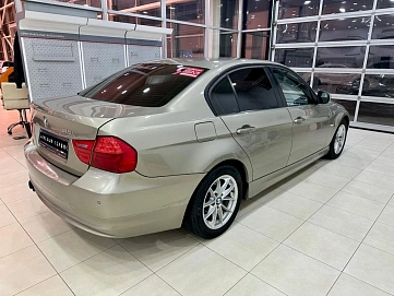 BMW 3 серии, 2009г, задний привод, автомат