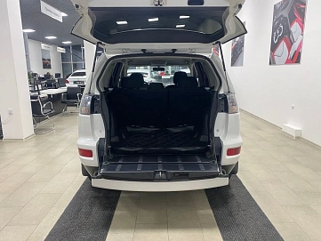 Mitsubishi Outlander, 2010г, передний привод, вариатор