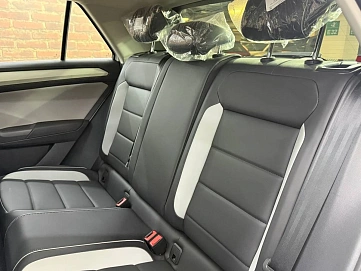 Volkswagen T-Roc, 2025г., передний привод, робот